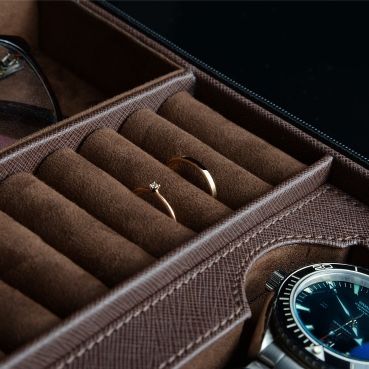 Lifestyle Organizer; Braun